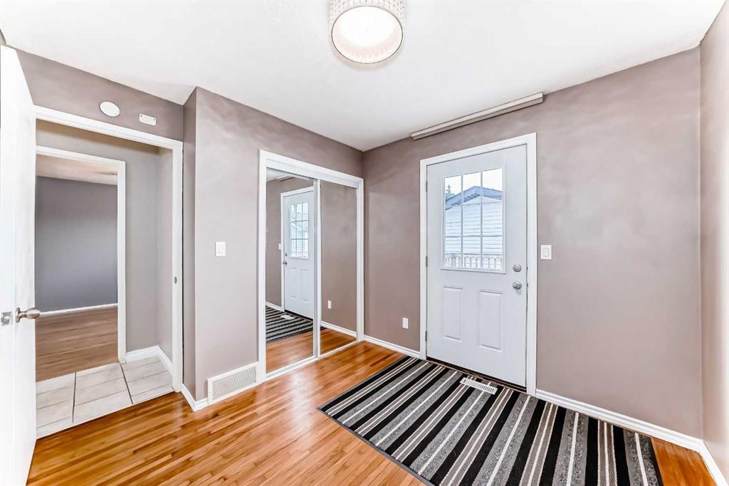 3042 31a Street Southeast, Calgary – Residential Detached Listing Photo 12