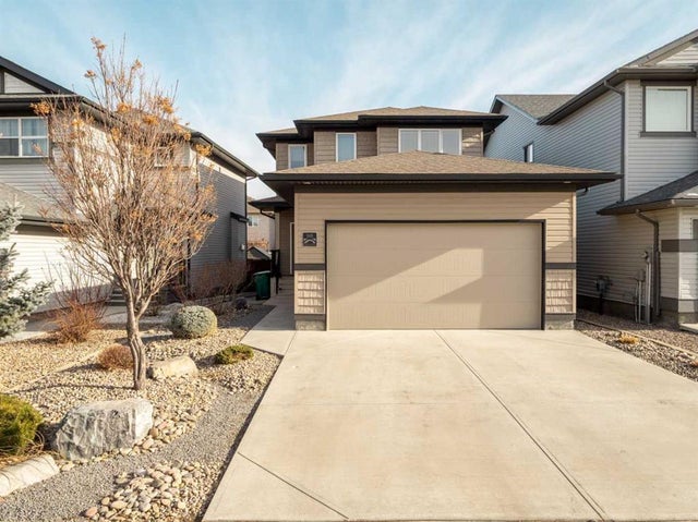 98 Moonlight Boulevard W, Lethbridge