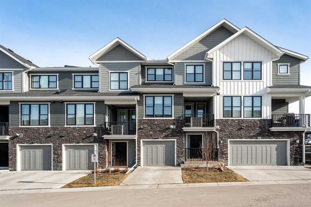 915 Crestridge Common Sw, Calgary