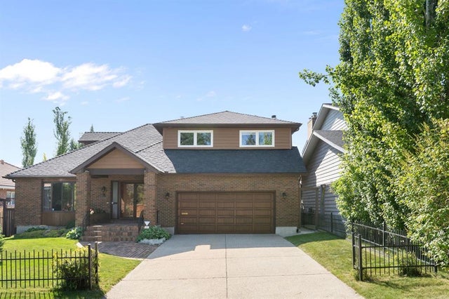 Real Estate Listing in Coach Hill, Calgary