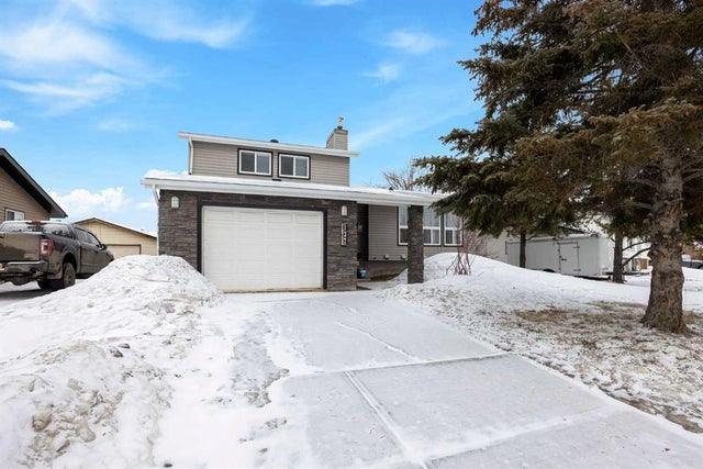 137 Deep Road, Fort McMurray