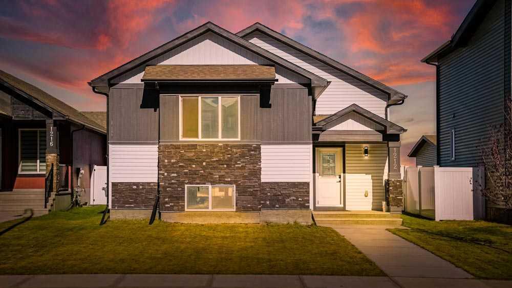 1212 Iron Landing Way, Crossfield