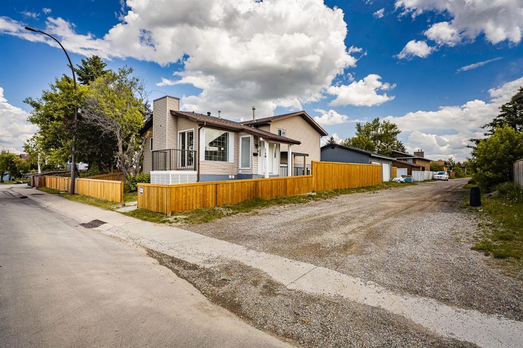 140 Whitworth Way, Calgary
