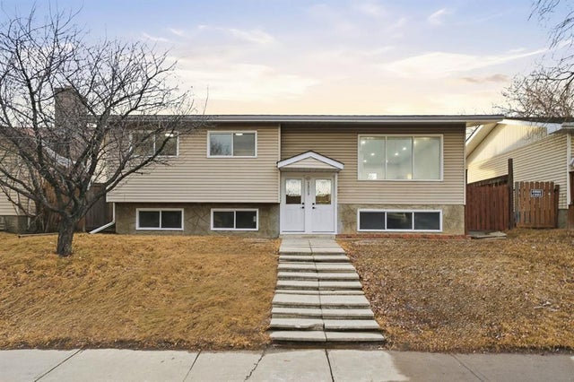 2309 50 Street Ne, Calgary