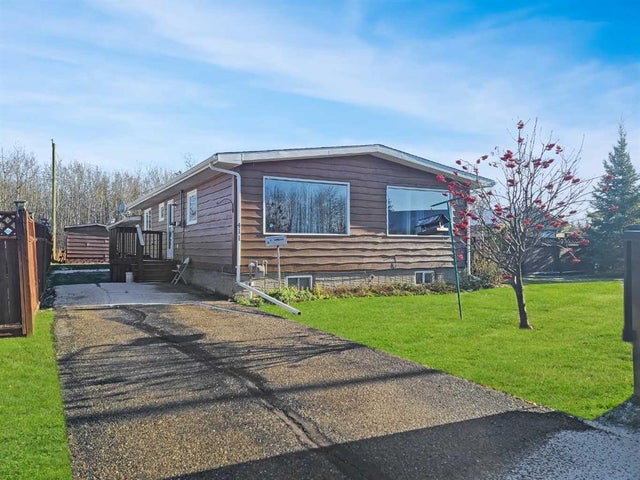 411 4th Street, McLennan