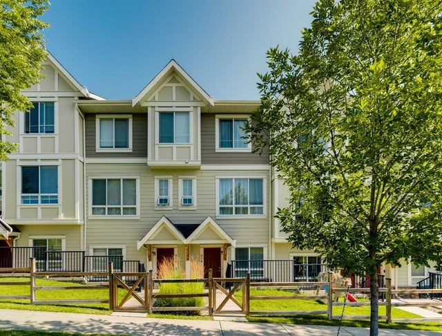 958 Sherwood Boulevard Nw, Calgary