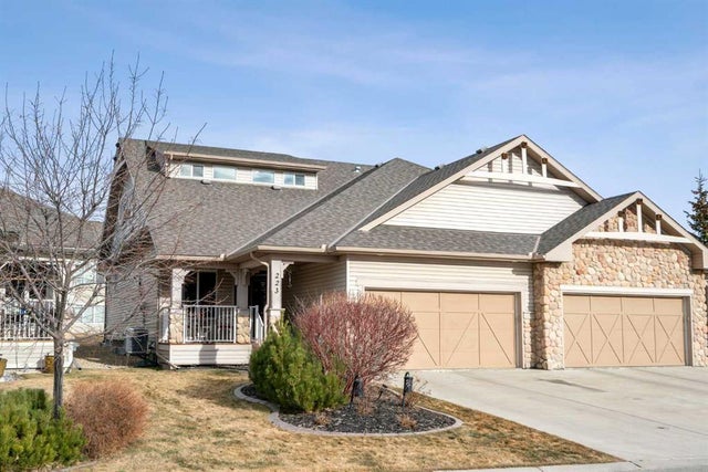 223 Sunset Square, Cochrane