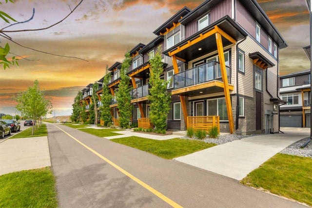 572 Savanna Boulevard Ne, Calgary