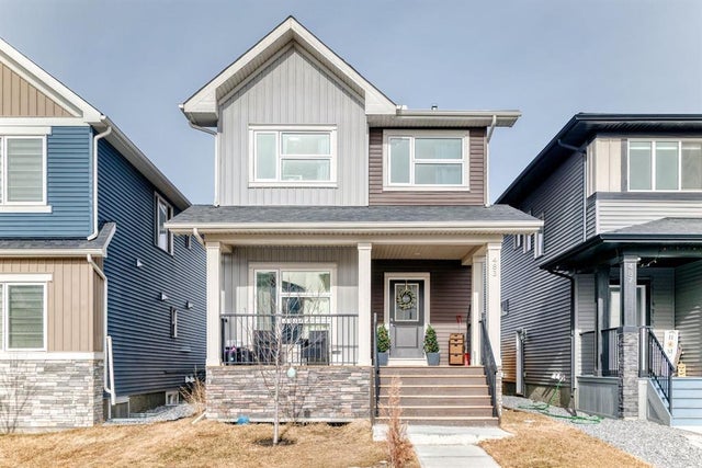 Airdrie Home for Sale: Residential Listing in Lanark