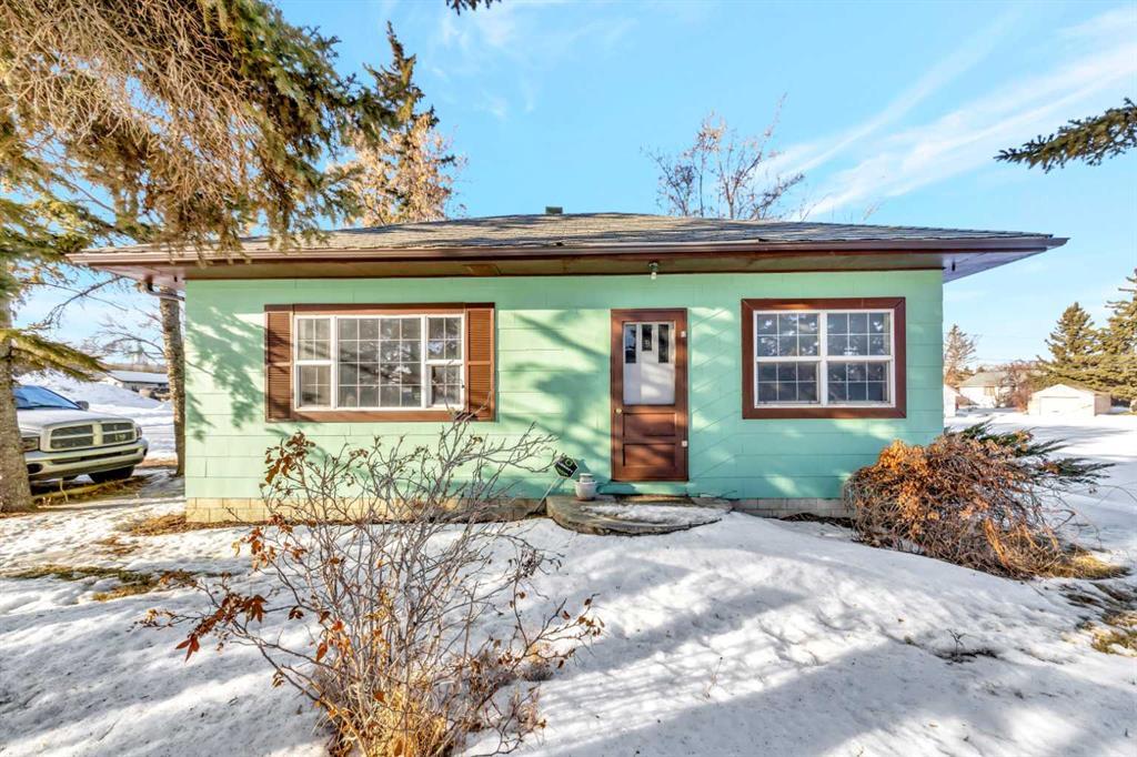 202 1 Street E, Lashburn