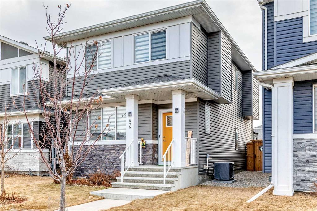 896 West Lakeview Drive, Chestermere