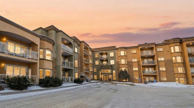 111, 5300 48 Street, Red Deer