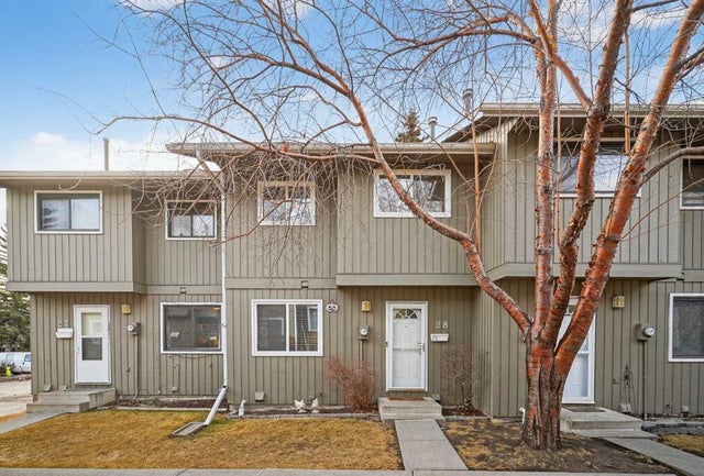 Calgary Home for Sale: Residential Listing in Ranchlands