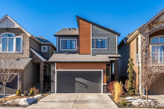 23 Cranbrook Green Se, Calgary