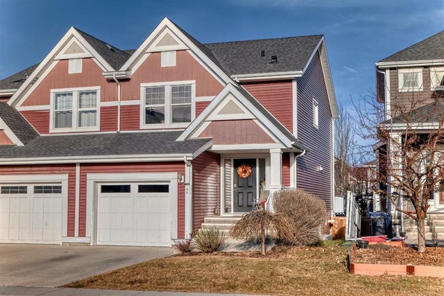 Cochrane Home for Sale: Residential Listing in River Heights