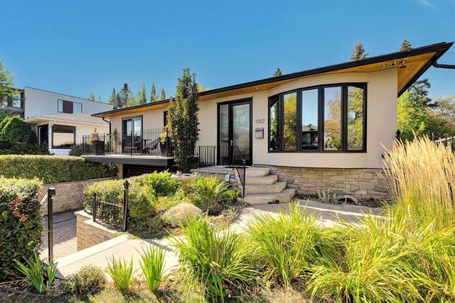 Real Estate Listing in Scarboro/Sunalta West, Calgary