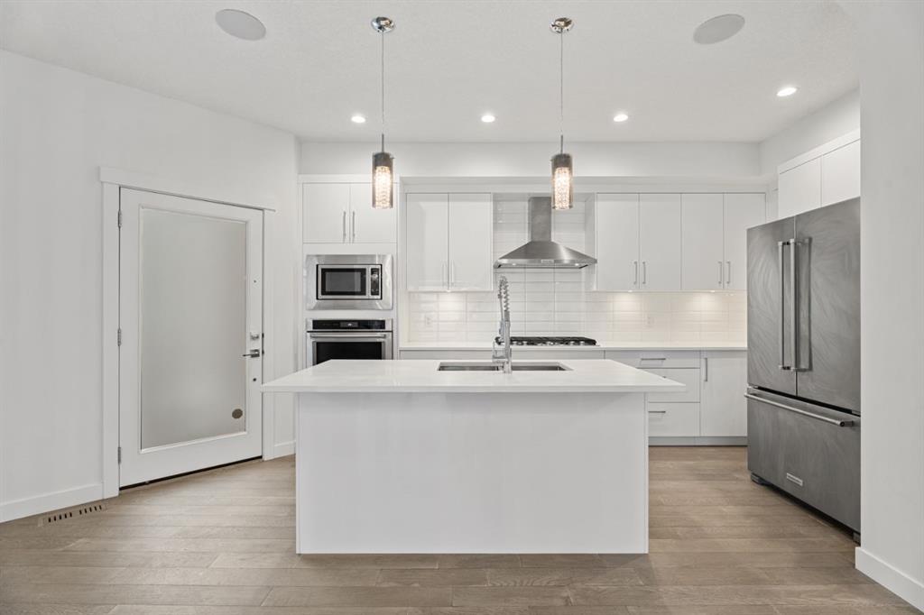 2, 136 22 Avenue Ne, Calgary