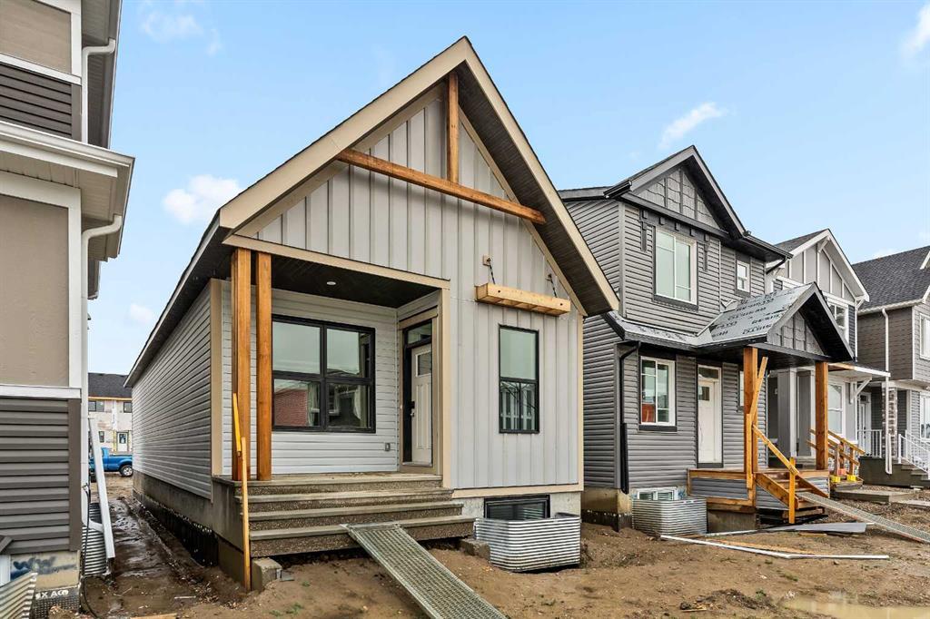 19832 44 Street Se, Calgary