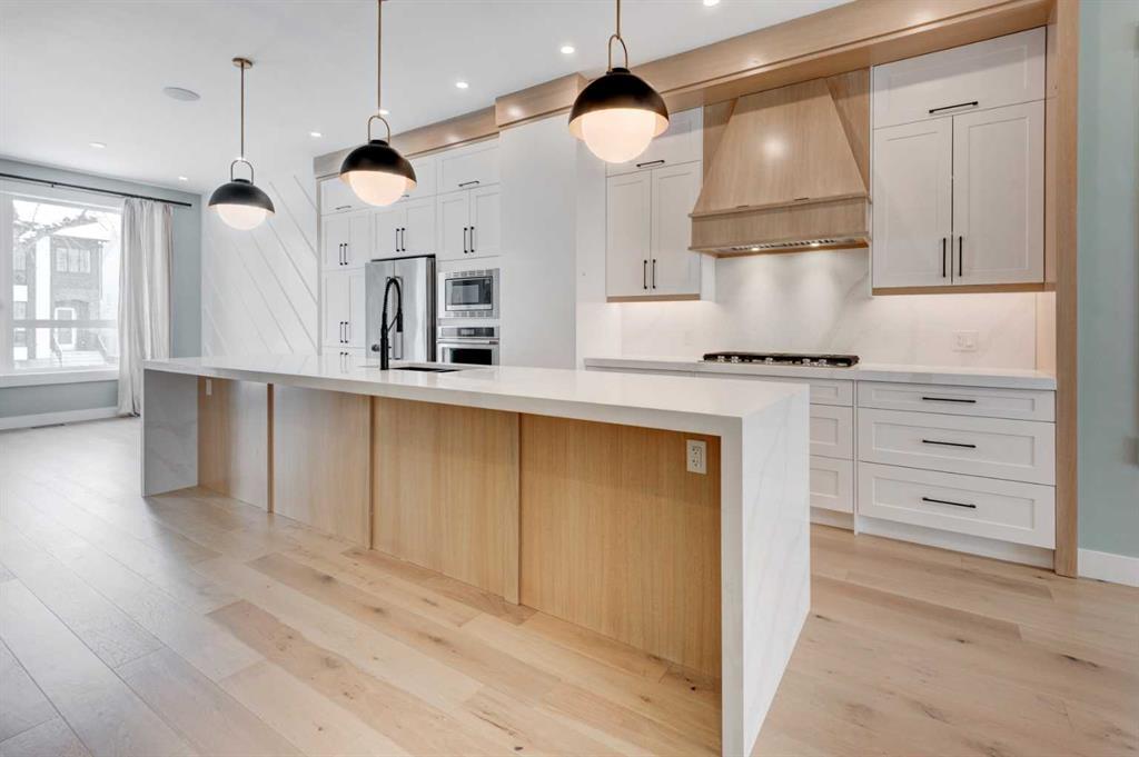 2425 27 Street Sw, Calgary