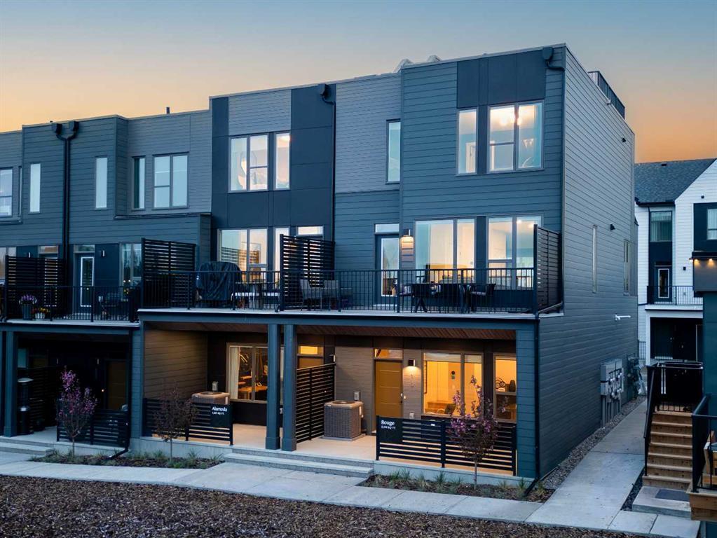 220 Sovereign Common Sw, Calgary