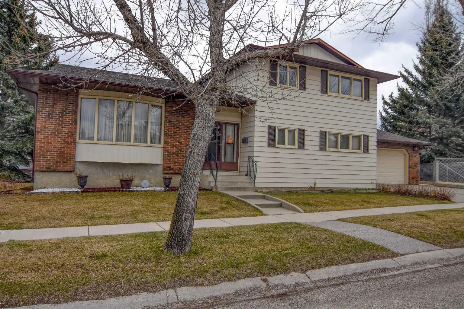Xx Berkshire Road Nw Calgary Alberta T3K 2A6 Beddington Heights Details