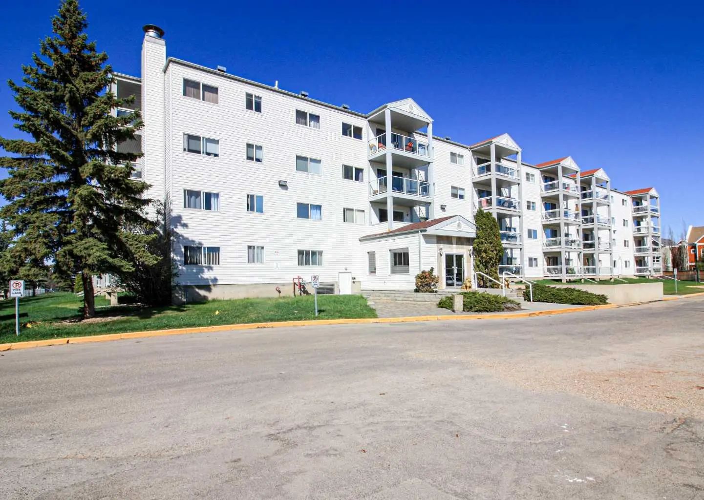 Xxx, Xxxx Xx Avenue   Grande Prairie Alberta T8V 6Z7 Highland Park Details