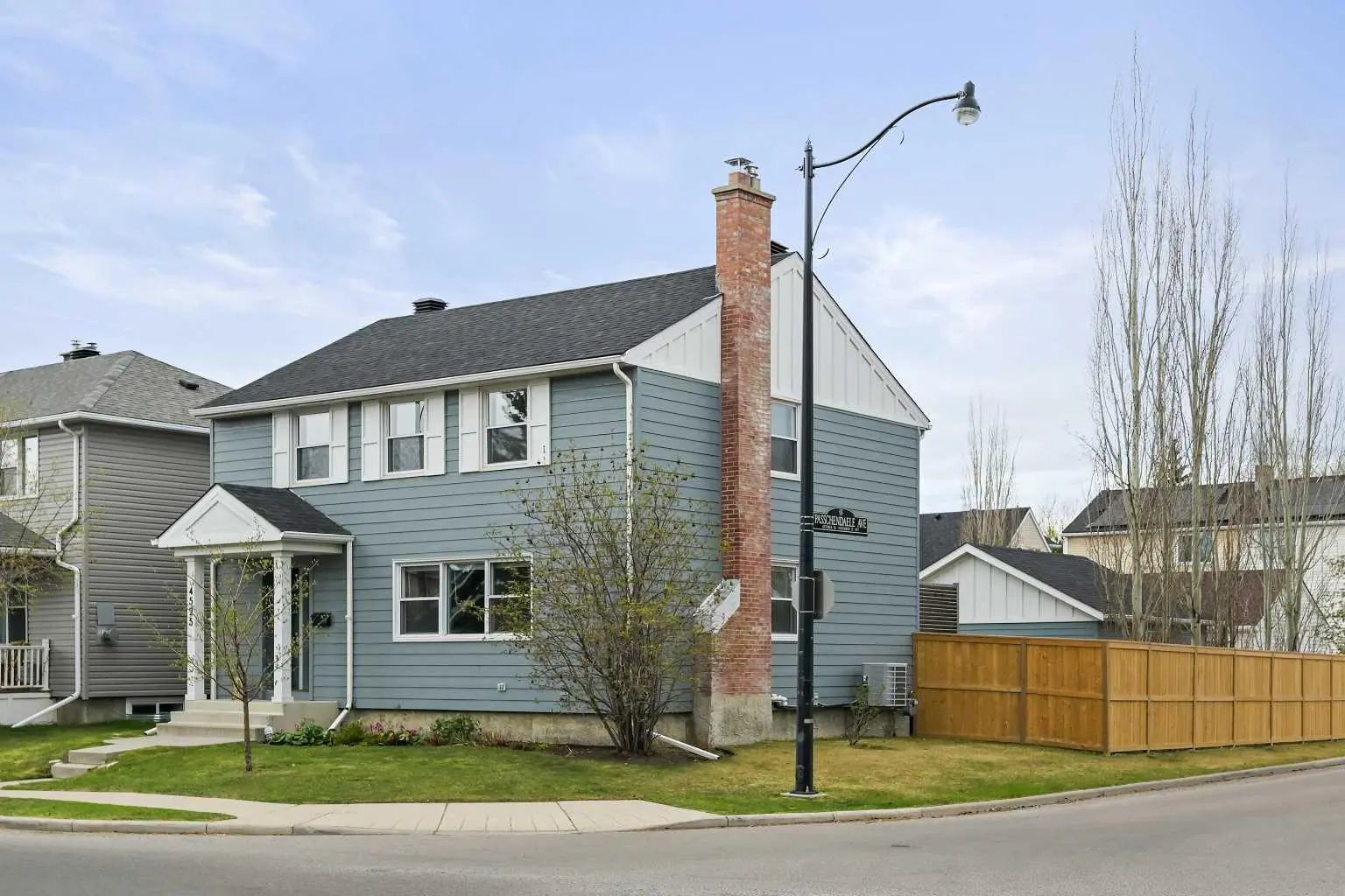 Xxxx Passchendaele Road Sw Calgary Alberta T2T 6C9 Garrison Woods Details