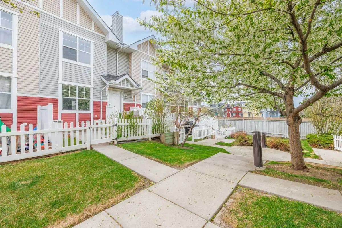 Xxxx New Brighton Gardens Se Calgary Alberta T2Z 0A7 New Brighton Details