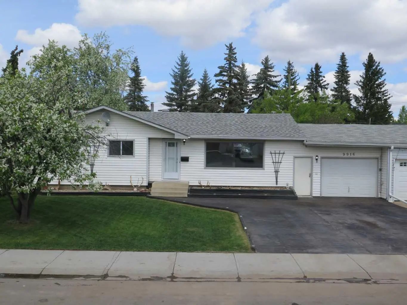 Xxxx Xx Avenue  Grande Prairie Alberta T8V 0A2 Highland Park Details