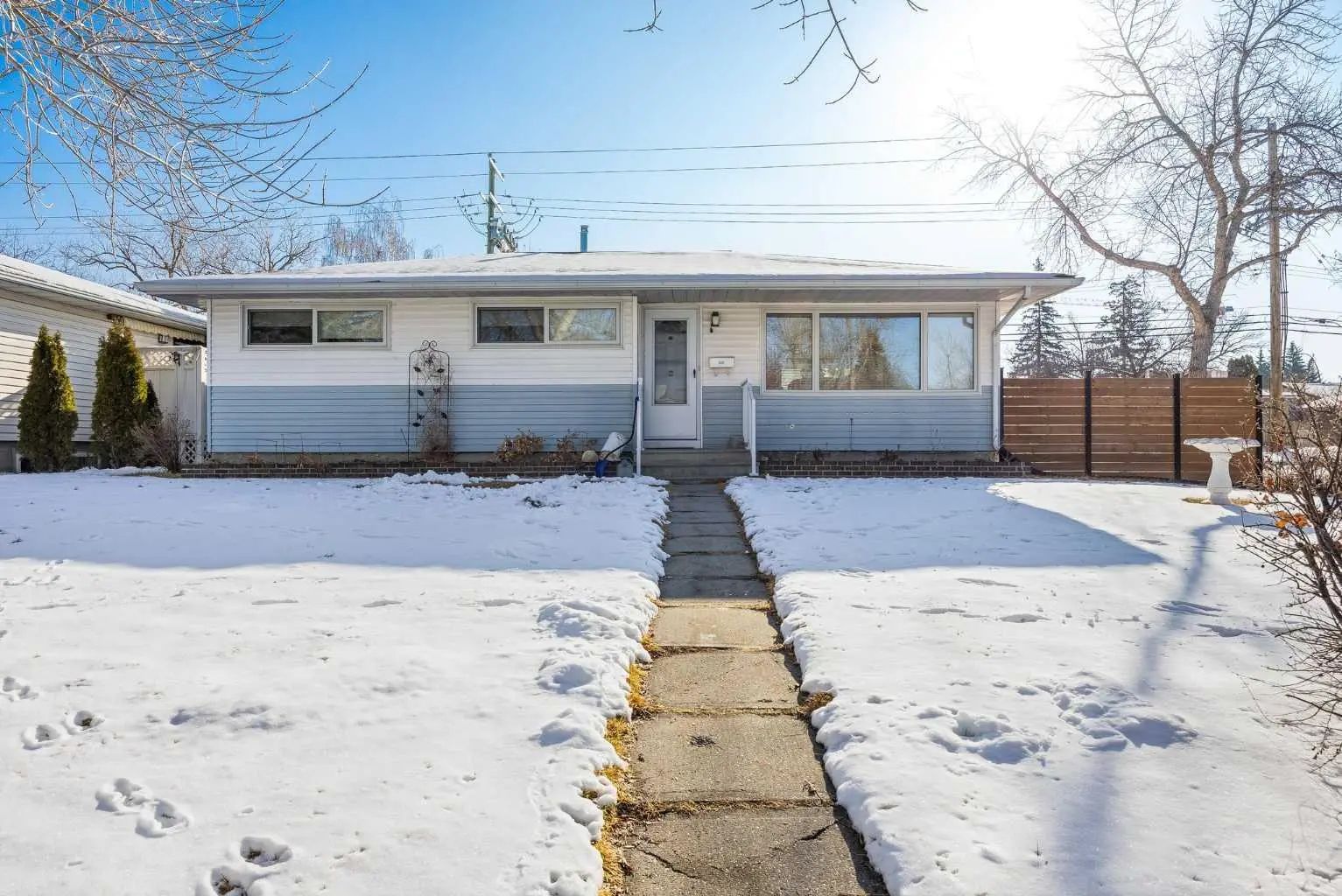 Xxx Waskatenau Crescent Sw Calgary Alberta T3C 2X7 Westgate Details