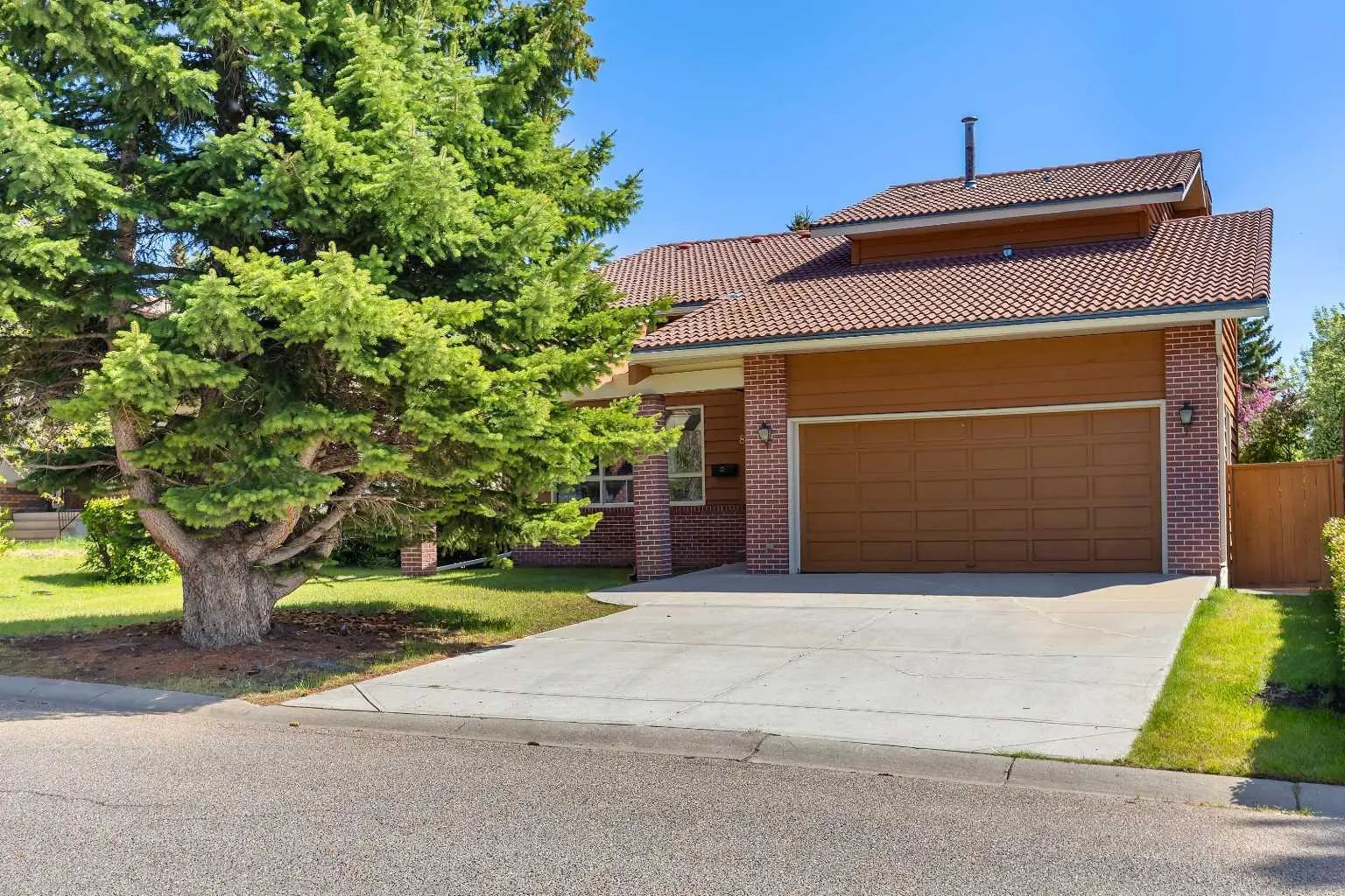 X Edcath Mews Nw Calgary Alberta T3A 3S7 Edgemont Details