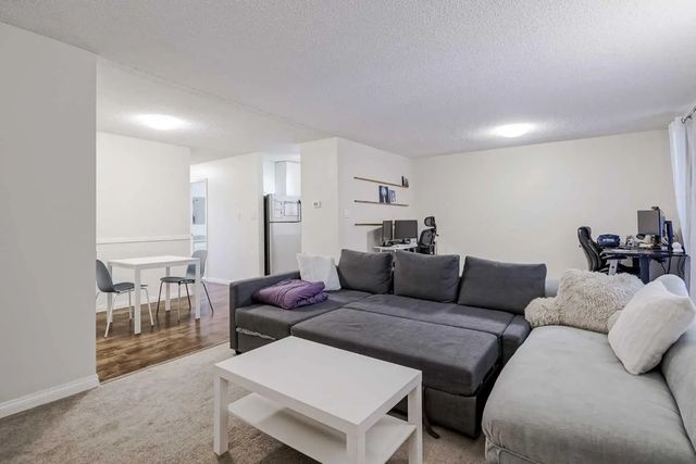 433, 1305 Glenmore Trail Southwest, Calgary