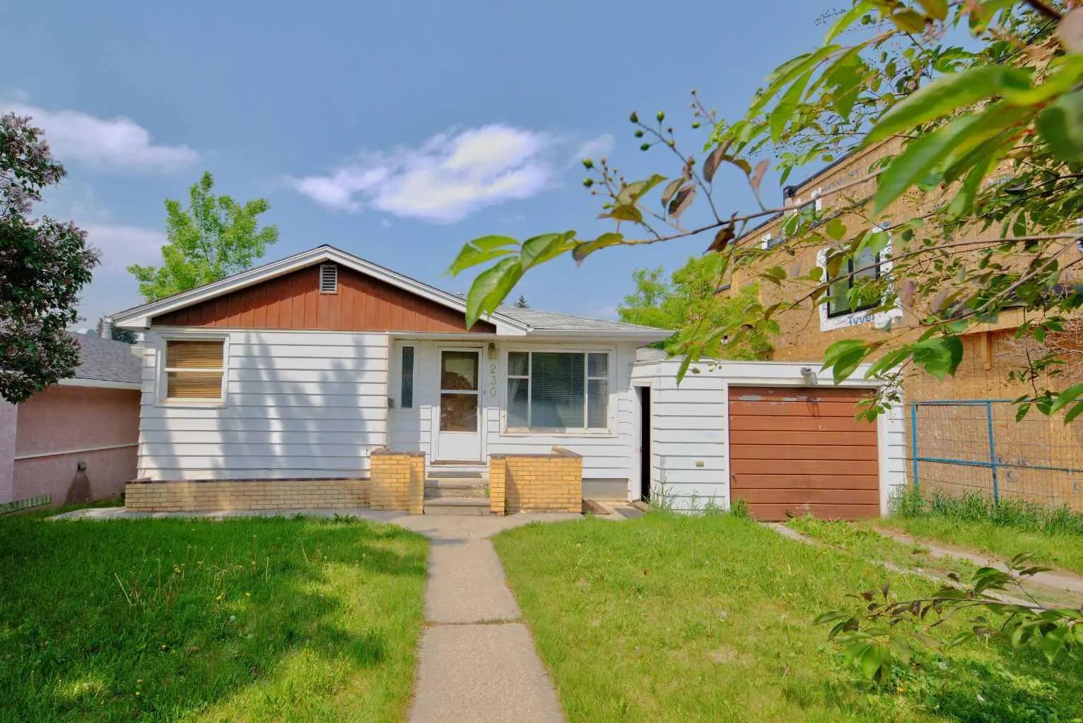 Xxx Xx Avenue Ne Calgary Alberta T2E 2E9 Tuxedo Park Details