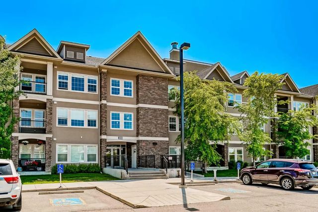 318, 200 Cranfield Common Southeast, Calgary