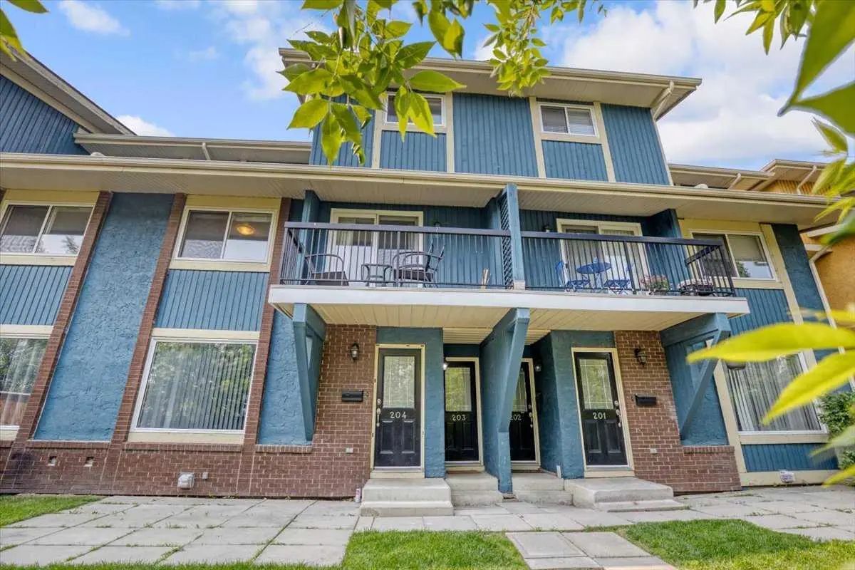 Xxx Xxxx Woodview Drive Sw Calgary Alberta T2W 3N6 Woodlands Details
