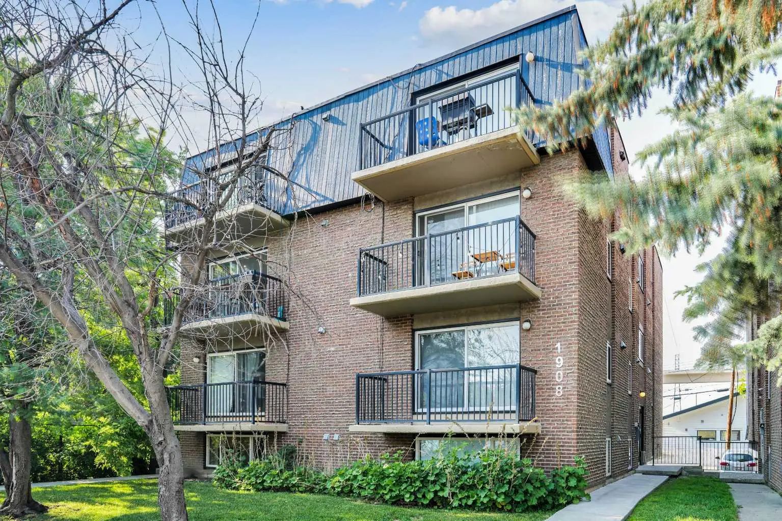 Xxx Xxxx Xx Avenue Sw Calgary Alberta T3C 0N8 Sunalta Details