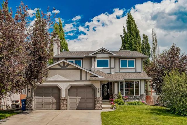 30 Sunset Way Southeast, Calgary