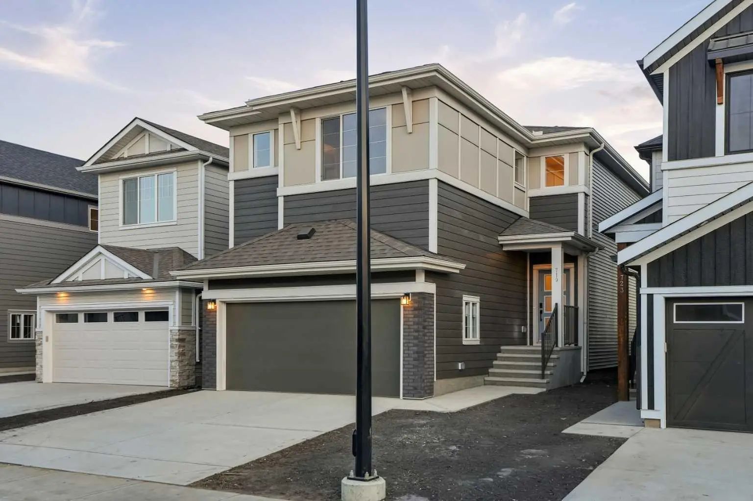 Xxx Buffaloberry Manor Se Calgary Alberta T3M 4A4 Ricardo Ranch Details