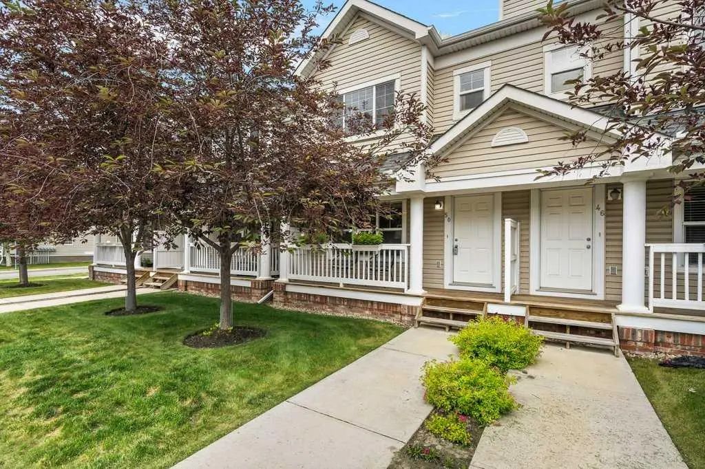 Xx Country Village Gate Ne Calgary Alberta T3K 0L5 Country Hills Village Details