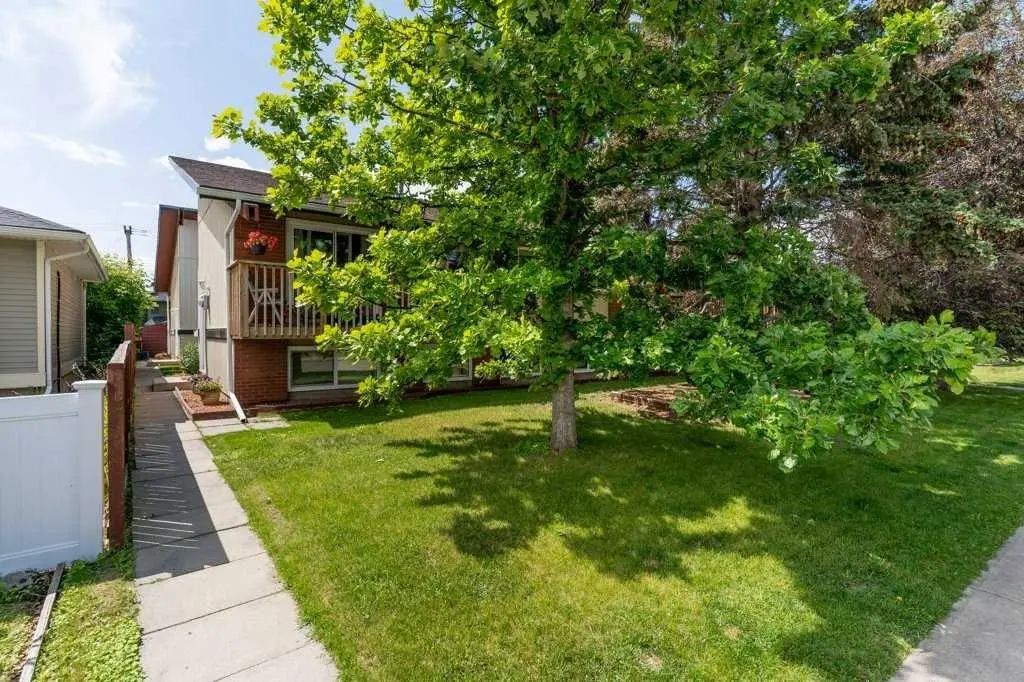 X, Xxxx X Avenue Nw Calgary Alberta T2N0G6 West Hillhurst Details