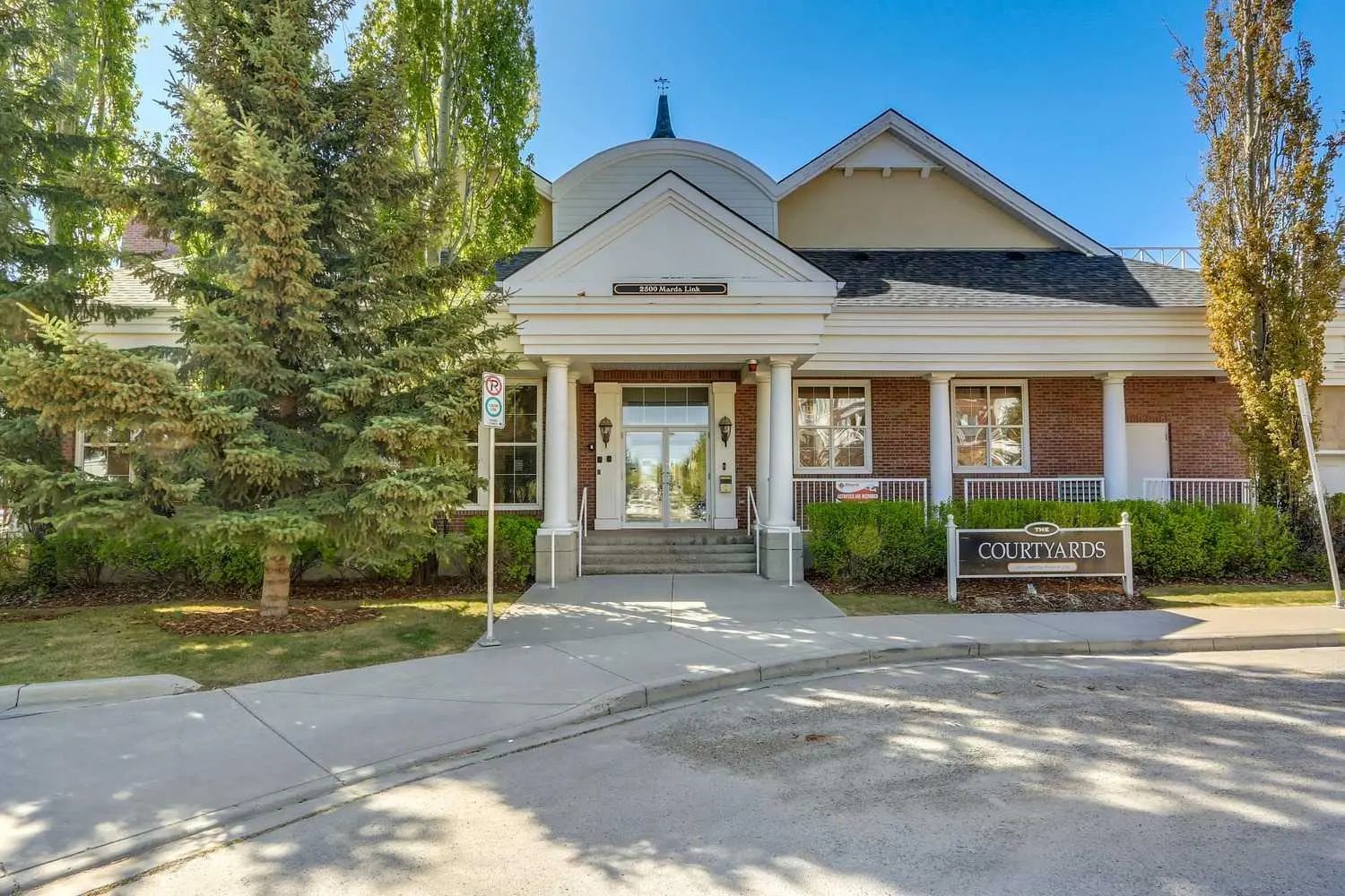 Xxx Xxxx Marda Link Sw Calgary Alberta T2T 6C8 Garrison Woods Details