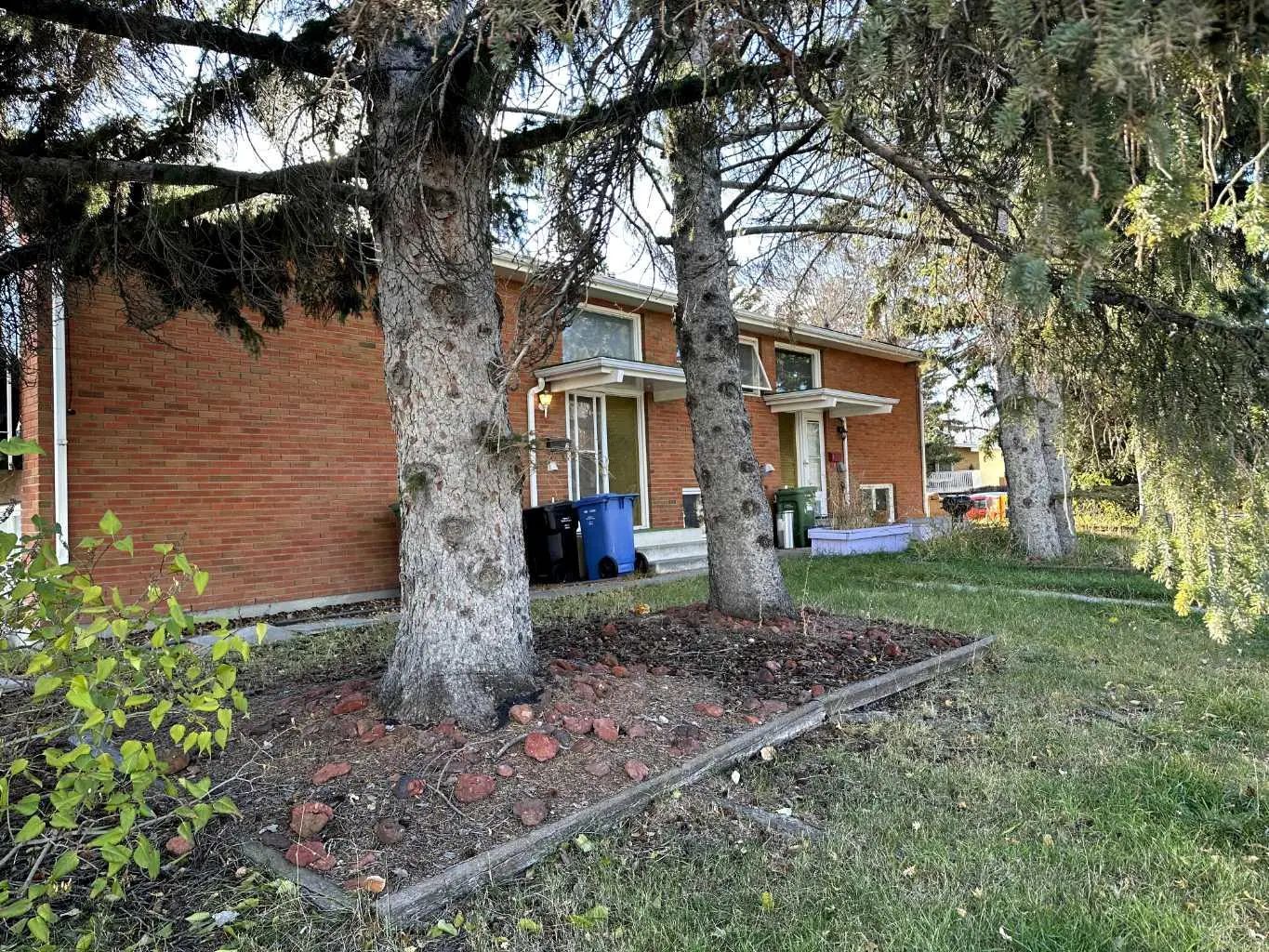 Xxxx Xx Street Sw Calgary Alberta T3E 3L1 Glenbrook Details