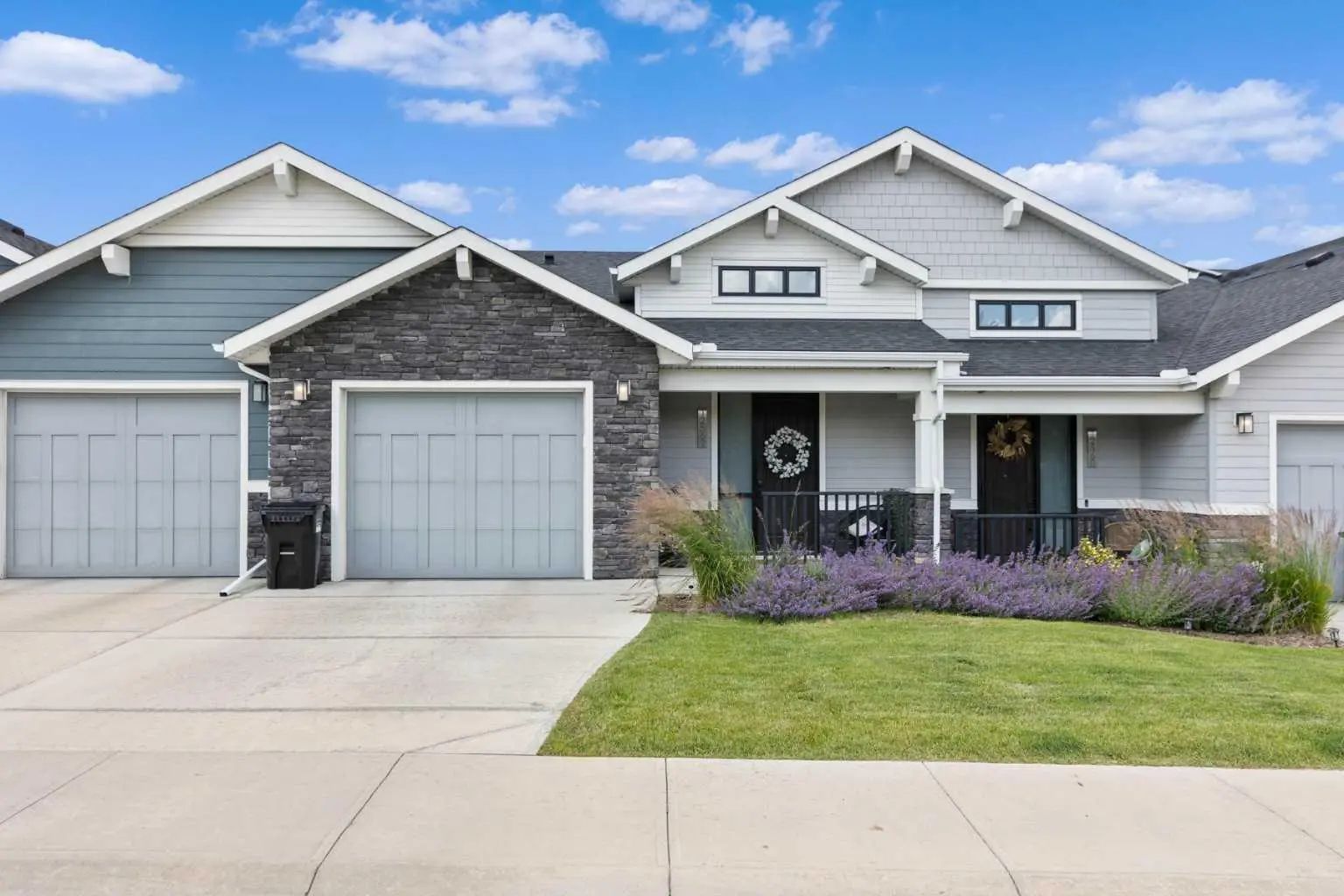 Xxxxx Crestmont Boulevard Sw Calgary Alberta T3B 6J5 Crestmont Details