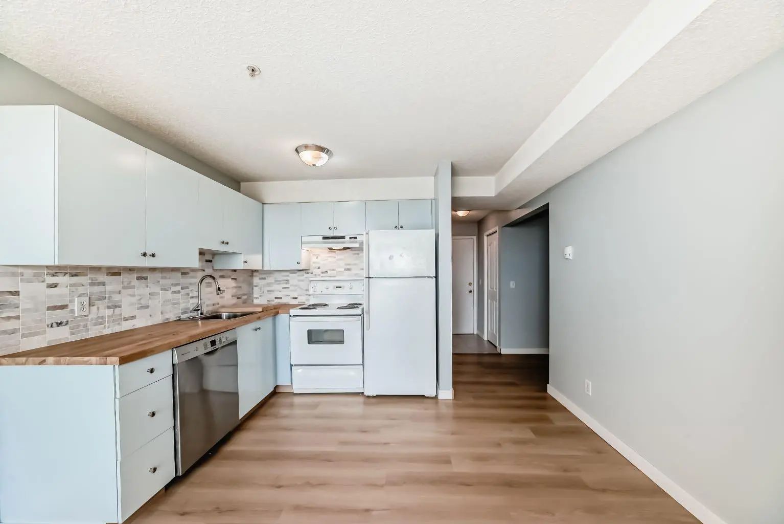 Xxxx, Xxxx Xx Street Se Calgary Alberta T2A 7Z2 Applewood Park Details