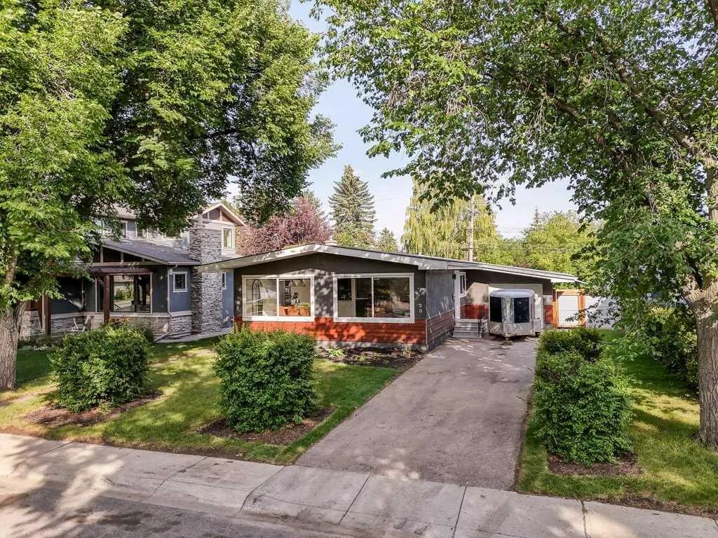 Xx Westwood Drive Sw Calgary Alberta T3C 2V7 Westgate Details
