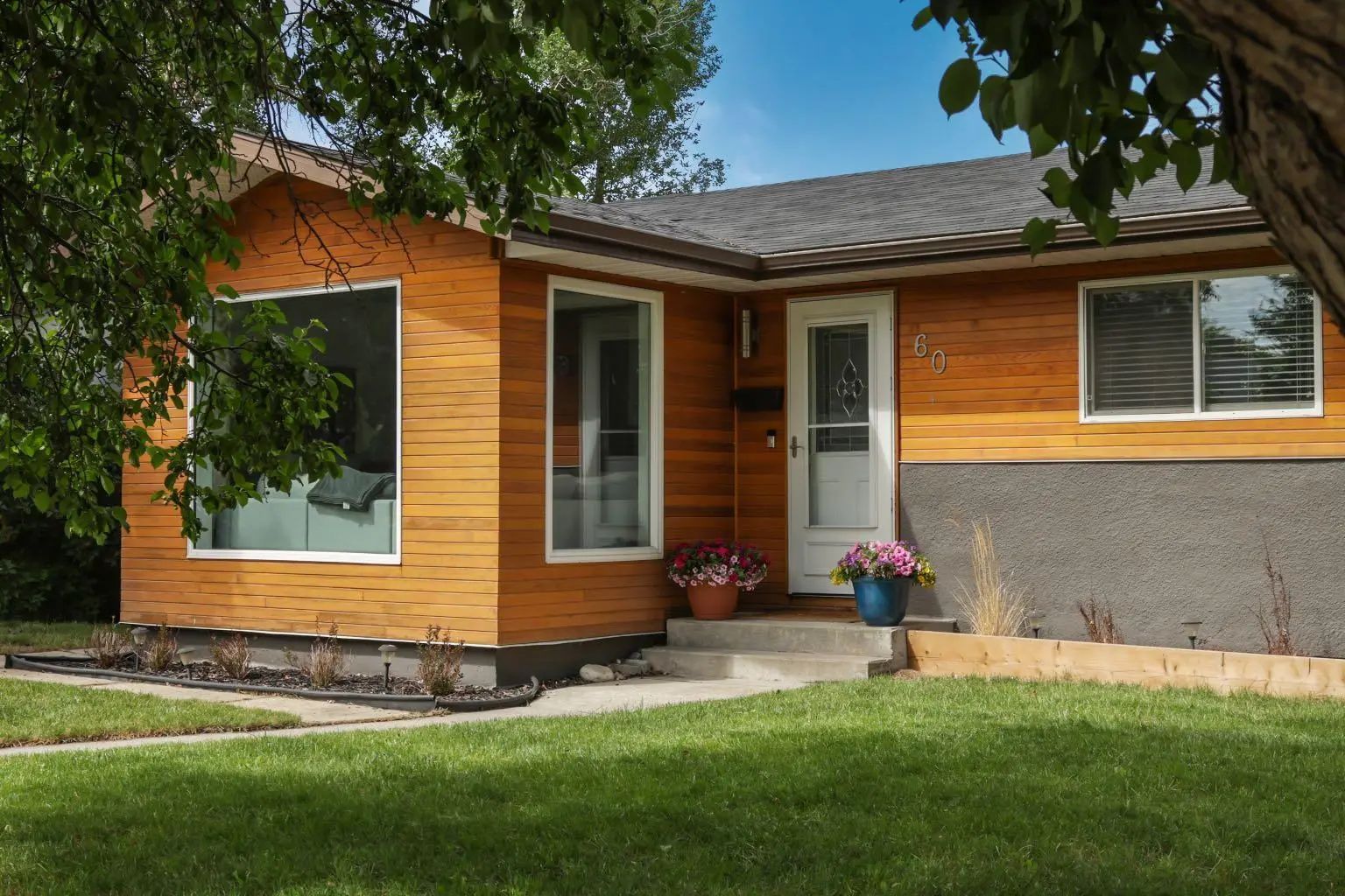 Xx Windermere Road Sw Calgary Alberta T3C 3K5 Wildwood Details