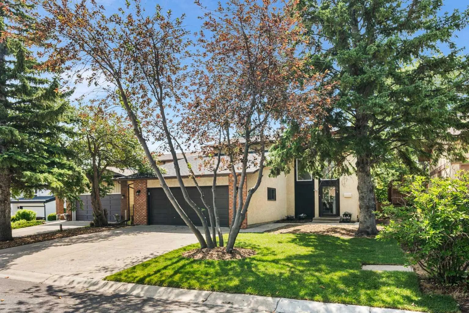 Xxx Berkshire Place Nw Calgary Alberta T3K 1Z7 Beddington Heights Details