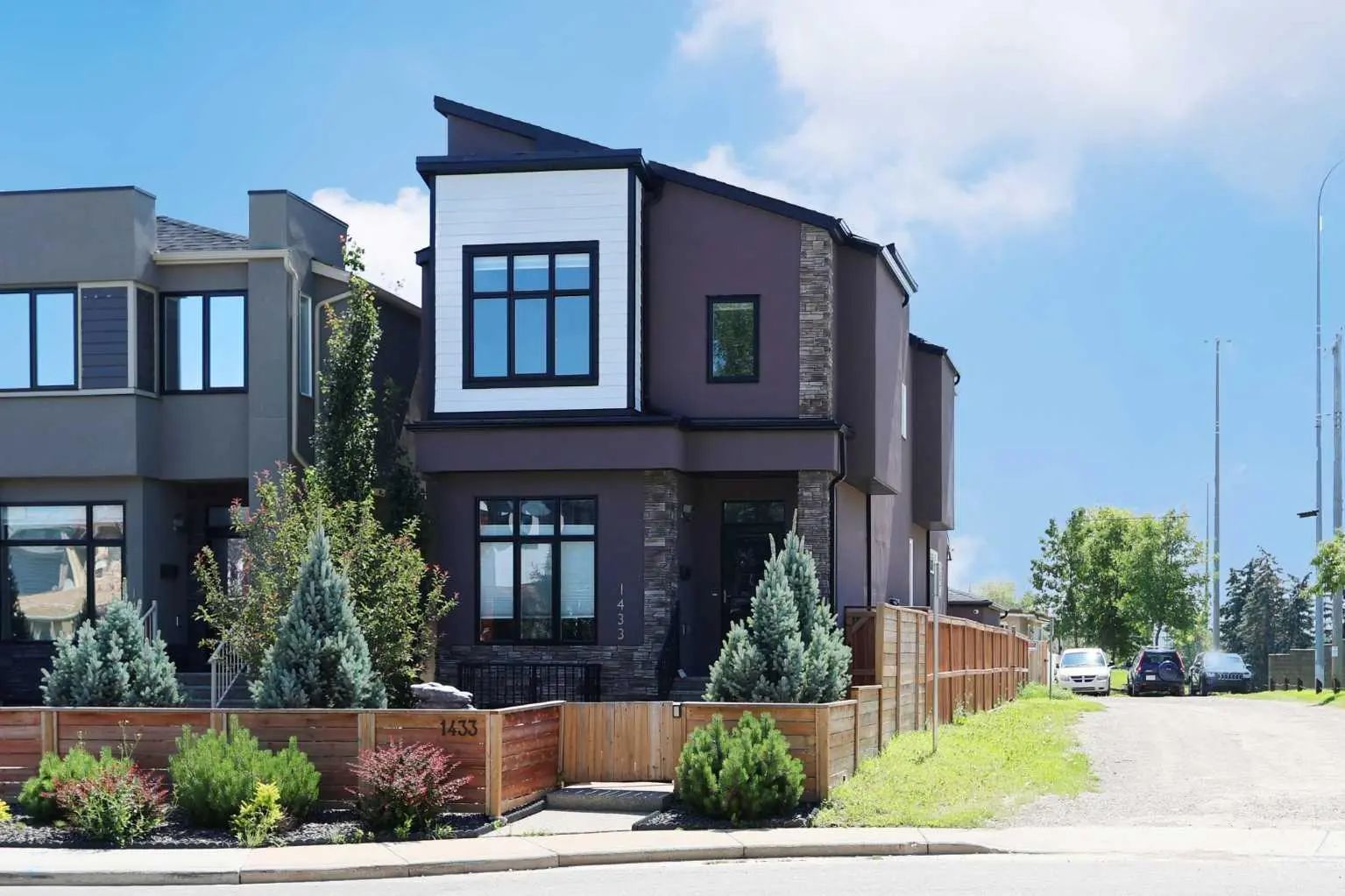 Xxxx Xx Avenue Nw Calgary Alberta T2M 0W7 Capitol Hill Details