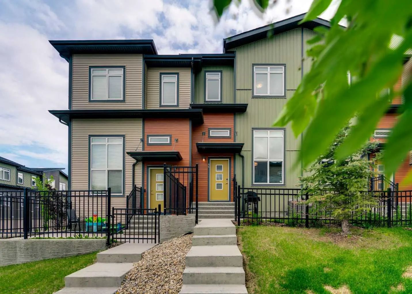 Xx Sage Bluff Circle Nw Calgary Alberta T3R 1T5 Sage Hill Details