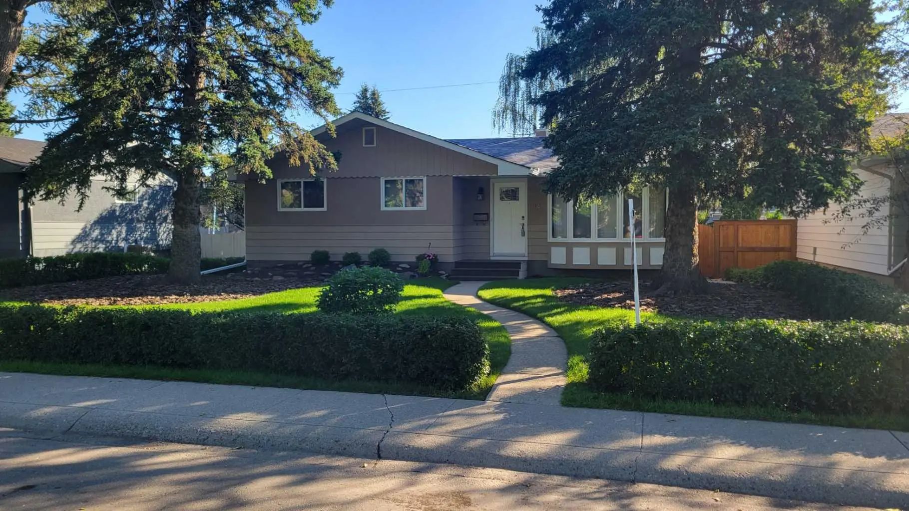 Xx West Glen Crescent Sw Calgary Alberta T3C 2X4 Westgate Details